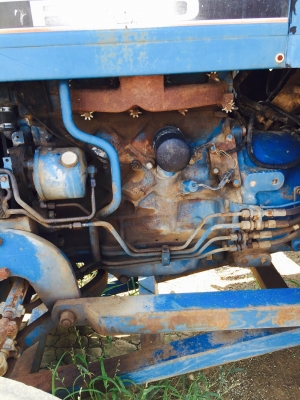 FORD 6610 เสื้อลาย มีตุ้. แต่กระจกไม่มี สภาพสวยมากๆพร้อมใช้สุดๆๆ