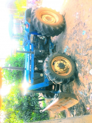 รถไถฟอร์ดเครื่องสองเพลา 6610 มือเดียวออกห้างสภาพสวยพร้อมใช้งาน ใบดันหน้า ผาน 7