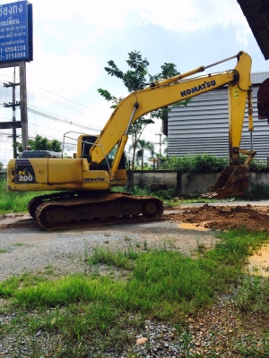 Komatsu 200รุ่น8 สภาพดีมากๆ เอวแน่น เครื่องดี พร้อมทำงาน