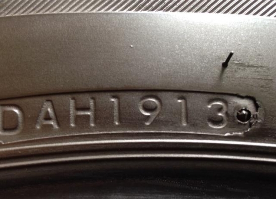 ยาง Bridgestone 255 65 17 ปี13 ดอกเต็ม ไม่มีปะ ราคาไม่แพง