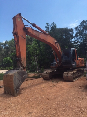 ขายรถแบคโฮ HITACHI ZX200-1 เครื่อง 6BG1 พร้อมใช้งาน สนใจโทร 081-970-1072 ขายรถแบคโฮ HITACHI ZX200-1 เครื่อง 6BG1 พร้อมใช้งาน สนใจโทร 081-970-1072