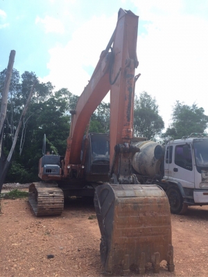 ขายรถแบคโฮ HITACHI ZX200-1 เครื่อง 6BG1 พร้อมใช้งาน สนใจโทร 081-970-1072 ขายรถแบคโฮ HITACHI ZX200-1 เครื่อง 6BG1 พร้อมใช้งาน สนใจโทร 081-970-1072