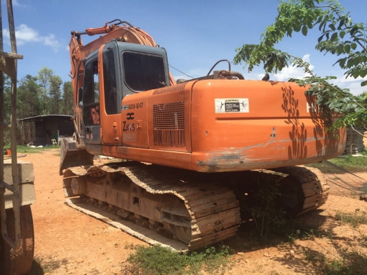 ขายรถแบคโฮ HITACHI ZX200-1 เครื่อง 6BG1 พร้อมใช้งาน สนใจโทร 081-970-1072