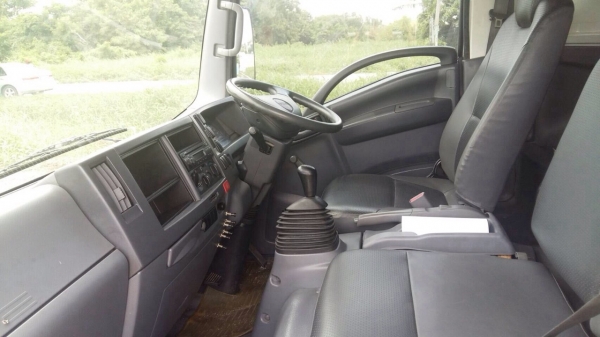 ขายรถหกล้อ Isuzu NPR ปี 54 เครื่อง 150 แรง ยางดี แอร์พร้อม ภายในสวย ทะเบียนพร้อม ขายรถหกล้อ Isuzu NPR ปี 54 เครื่อง 150 แรง ยางดี แอร์พร้อม ภายในสวย ทะเบียนพร้อม