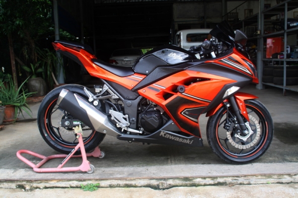 ขาย KAWASAKI NINJA 300 ปี2013 ส้มดำ ทะเบียนพร้อมโอน 112000