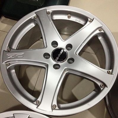 ล้อ O.Z 18นิ้ว ใส่ BENZ AUDI 5รู112
