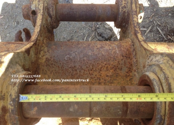 บุ๊งกี๋สำหรับรถขุดไซค์100,110,115,120,135 สลัก 65 มิล/แบบมีปีกข้าง / มีเพียง 3 ฟัน/สินค้าเก่านอก/ขายตามสภาพ ราคาเพียง(ใบละ) 15,500 บาท