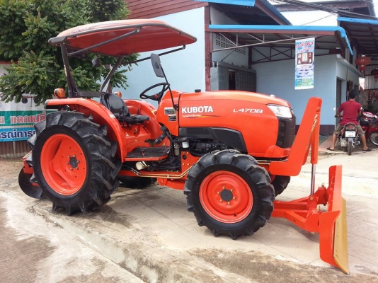 คูโบต้า L4708 4 WD ติดใบมีดดันหน้าใหม่ จดทะเบียน ก.ค.2556