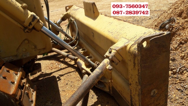 ขายรถแทรกเตอร์ตีนตะขาบ CAT D6D