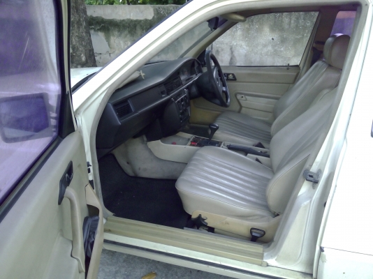 เบนซ์190ปี93เกียร์ออโต รถบางๆไม่เคยทำสี ไม่มีชน48000