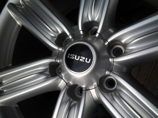 ล้ออีซุซุ รุ่น1.9 Ddi ขอบ18 พร้อมยางป้ายแดง