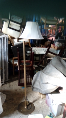 โคมไฟทองเหลือง