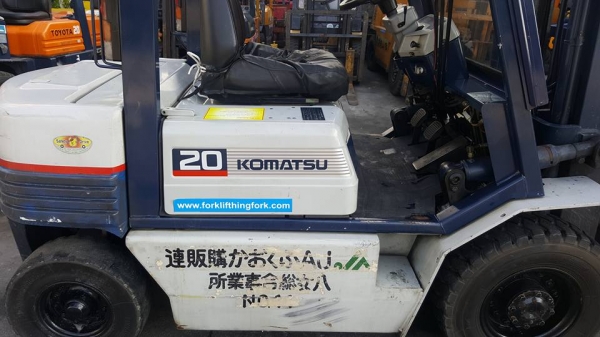 แหล่งรวมรถโฟล์คลิฟท์งาเทอิ้งค์ฟอร์คสำหรับตักยางก้อนยางพาราและยางถ้วยขี้ยาง081-8342060 แหล่งรวมรถโฟล์คลิฟท์งาเทอิ้งค์ฟอร์คสำหรับตักยางก้อนยางพาราและยางถ้วยขี้ยาง081-8342060