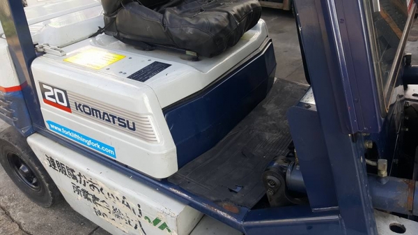 แหล่งรวมรถโฟล์คลิฟท์งาเทอิ้งค์ฟอร์คสำหรับตักยางก้อนยางพาราและยางถ้วยขี้ยาง081-8342060 แหล่งรวมรถโฟล์คลิฟท์งาเทอิ้งค์ฟอร์คสำหรับตักยางก้อนยางพาราและยางถ้วยขี้ยาง081-8342060