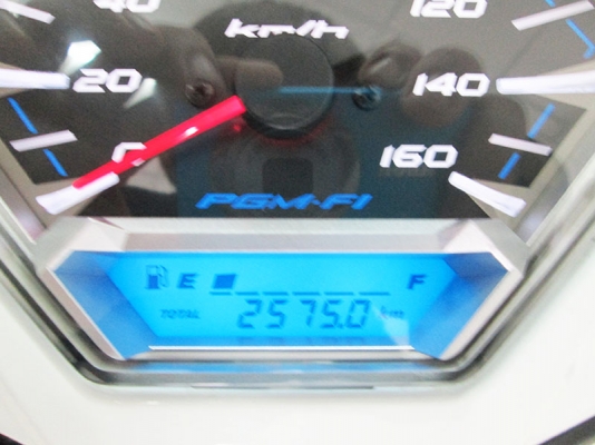 (โอนฟรี) All New Click 125 i Idling Stop ไมล์แท้ 2575 กม ปี 2016 ตัว TOP ล้อแม็ก ไฟหน้า LED  เครื่องหัวฉีดประหยัดน้ำมัน