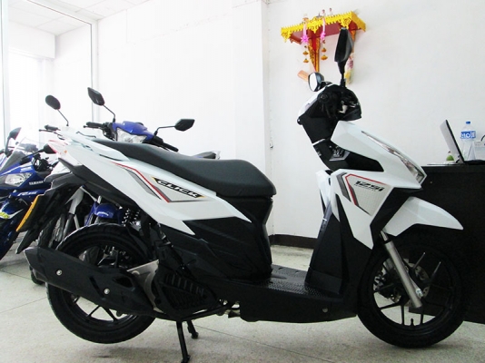 (โอนฟรี) All New Click 125 i Idling Stop ไมล์แท้ 2575 กม ปี 2016 ตัว TOP ล้อแม็ก ไฟหน้า LED  เครื่องหัวฉีดประหยัดน้ำมัน