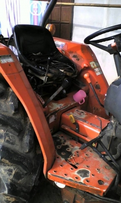 ขายรถไถ KUBOTA L3408DI ใช้งานงาน3153ชั่วโมง อุปกรณ์ ดันหน้า ผานหลัง รถสวยสภาพดี พร้อมใช้งาน เอกสารถูกต้อง เล่มทะเบียนพร้อมโอน ราคา200,000 สนใจโทร 090-8588220คุณนะ 093-3258446คุณบิว หรือเข้าดูสินค้าอื่นๆได้ที่ www.narong2truck.com หรือ www.truck.in.th/498