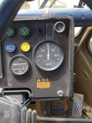 ขายรถตักข้าว KOMATSU WA100-1สภาพสวย พร้อมใช้งาน เอวอ่อน เครื่องแน่นใช้งานทุกวัน ขายรถตักข้าว KOMATSU WA100-1สภาพสวย พร้อมใช้งาน เอวอ่อน เครื่องแน่นใช้งานทุกวัน