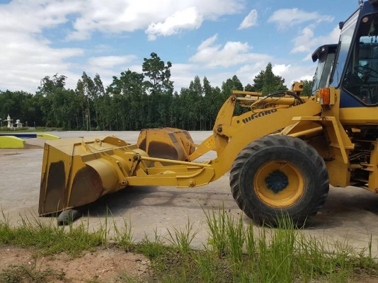 ขายรถตักข้าว KOMATSU WA100-1สภาพสวย พร้อมใช้งาน เอวอ่อน เครื่องแน่นใช้งานทุกวัน ขายรถตักข้าว KOMATSU WA100-1สภาพสวย พร้อมใช้งาน เอวอ่อน เครื่องแน่นใช้งานทุกวัน