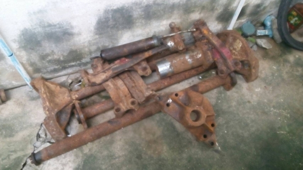 ขายขายันล้อนำ และ ล้อนำรถแทรกเตอร์ D-50 D-5 D-4 ของเก่า สภาพสวย ขายไม่แพงครับ