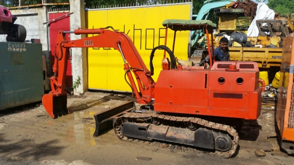 ขาย รถขุด แบคโฮ IHI 010 เก่าญี่ปุ่นแท้ ตรวจเช๊คสภาพเรียบร้อย พร้อมใช้งาน ราคาถูกมากๆ