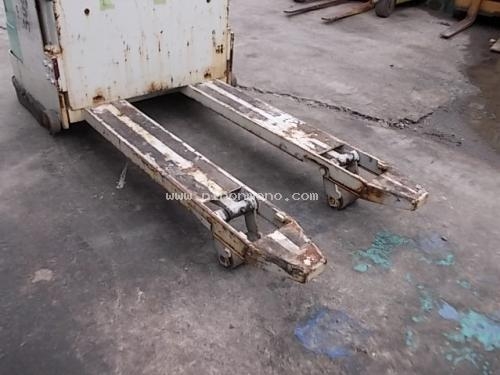 รถยกไฟฟ้า SUGICO   LW131AU-570-L65 รหัสสินค้า : 80802983   www.nihonmono.com