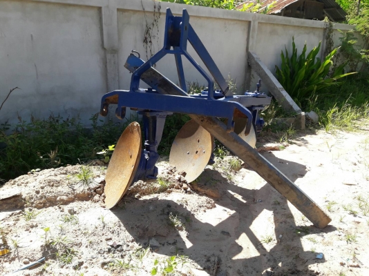 (ลดสุดๆไปเลย)ขายรถไถฟอร์ด 2 คัน T1 77 และ 6600 T5 พร้อมอุปกรณ์ ใบมีดดันหน้า ผาน 7 และผาน3 ทะเบียนพร้อมโอนทั้ง 2 คัน