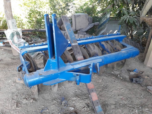 (ลดสุดๆไปเลย)ขายรถไถฟอร์ด 2 คัน T1 77 และ 6600 T5 พร้อมอุปกรณ์ ใบมีดดันหน้า ผาน 7 และผาน3 ทะเบียนพร้อมโอนทั้ง 2 คัน