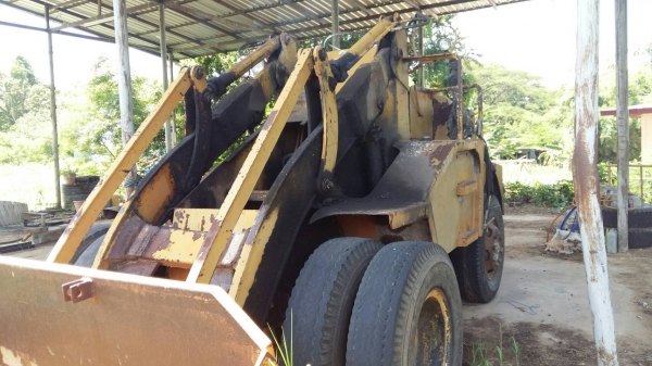 ขายรถตัก ccm 6 ล้อ