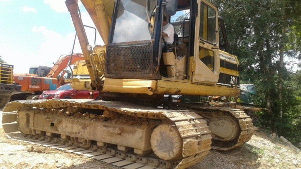 CAT320V2 เล่มทะเบียน ไฟครบ มีแอร์ ช่วงล่างสวย บอดี้สวย พร้อมใช้ CAT320V2 เล่มทะเบียน ไฟครบ มีแอร์ ช่วงล่างสวย บอดี้สวย พร้อมใช้