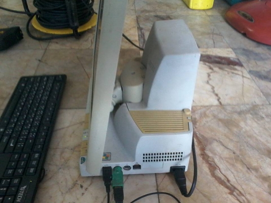 ขายคอมพ์ตั้งโต๊ะของpanasonicแบบมีcpuในตัวประหยัดพื้นที่