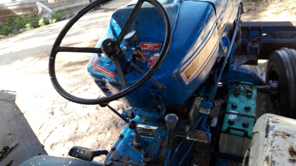 ขายรถไถ