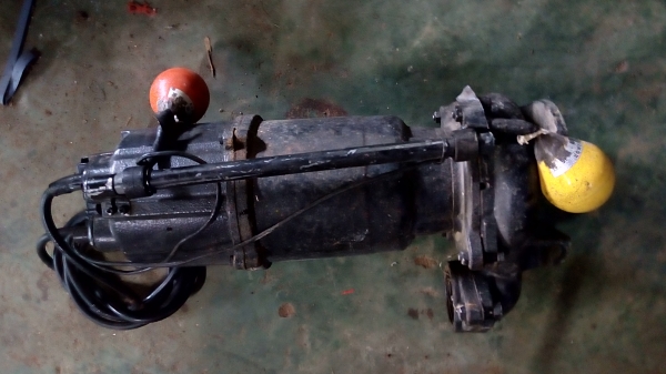 ขายเหมา ปั้มน้ำEBARA 3ตัว GRUNDFOS1ตัว ใช้งานได้