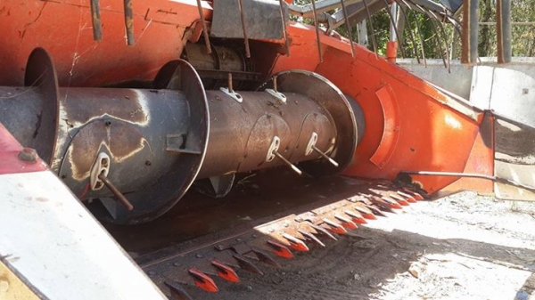 รถเกี่ยวข้าว DC 68 g  ปี 54