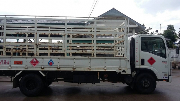 ขาย ISUZU NQR175 ปี55 กระบะยาว5.5เมตร ขาย ISUZU NQR175 ปี55 กระบะยาว5.5เมตร