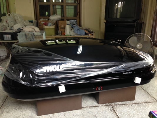 ขายชุดกล่องบนหลังคา(roofbox) thule pacific100 พร้อมรางคู่ thule691 wingbar ใหม่