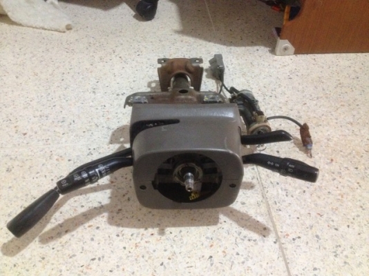 เเกนวง TOYOTA GRANVIA เก่าญี่ปุ่นเเท้มีกุจเเจครบสภาพดีของตามรูป เเกนวง TOYOTA GRANVIA เก่าญี่ปุ่นเเท้มีกุจเเจครบสภาพดีของตามรูป