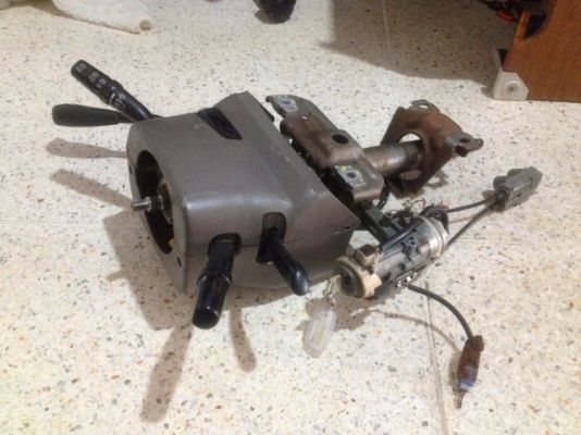 เเกนวง TOYOTA GRANVIA เก่าญี่ปุ่นเเท้มีกุจเเจครบสภาพดีของตามรูป เเกนวง TOYOTA GRANVIA เก่าญี่ปุ่นเเท้มีกุจเเจครบสภาพดีของตามรูป