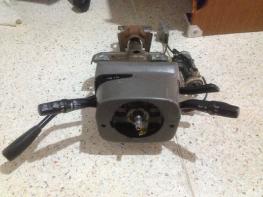 เเกนวง TOYOTA GRANVIA เก่าญี่ปุ่นเเท้มีกุจเเจครบสภาพดีของตามรูป