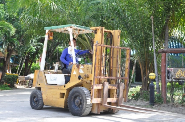 ขายFORKLIFT TCM FD20 (2ตัน) ดีเซล เสา3เมตร สวยเดิมจากญี่ปุ่น ยังไม่เคยใช้ในไทย 138,000เท่านั้น!!