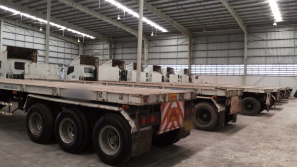 ขายรถ22ล้อหัวลาก ISUZU 360แรงม้ากับหางพื้นเรียบ3เพลาSMM ปี57สนใจโทร 081-970-1072 ขายรถ22ล้อหัวลาก ISUZU 360แรงม้ากับหางพื้นเรียบ3เพลาSMM ปี57สนใจโทร 081-970-1072