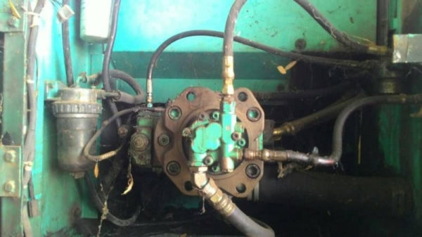 ขาย 1,070,000 KOBELCO SK200 MARK 6 YN 08 ทำงาน 25,559 ชั่วโมง เครื่องดี ไฟฟ้าครบ  เอกสารอินวอยท์ รถอยู่ จ.กำแพงเพชร 090-772-3710 090-772-3708