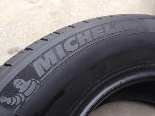 ยาง MICHELIN 265-65-17 ปี 14 3 เส้น ปี 13 1 เส้น ครบชุด 4 เส้น 4000  ไม่บวมไม่กินข้าง ดอกยางเหลือเยอะเอาไปวิ่งกันใด้อีกยาว