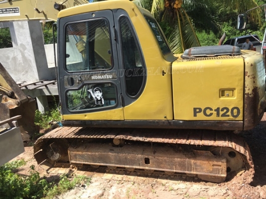 แบคโฮ KOMATSU PC120 รุ่น 6 ปีจดทะเบียน 2550 แบคโฮ KOMATSU PC120 รุ่น 6 ปีจดทะเบียน 2550