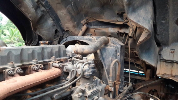 ขายสิบล้อเทเลอร์สองเพลาลากรถ ขายสิบล้อเทเลอร์สองเพลาลากรถ