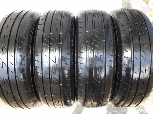 BRIDGESTONE รุ่น Ecopia EP200.  205 65R15 ปี2015 สภาพสวยมากๆ ดอกเยอะมากๆ90\% ไม่มีปะคุ้มสุดๆไม่แพง