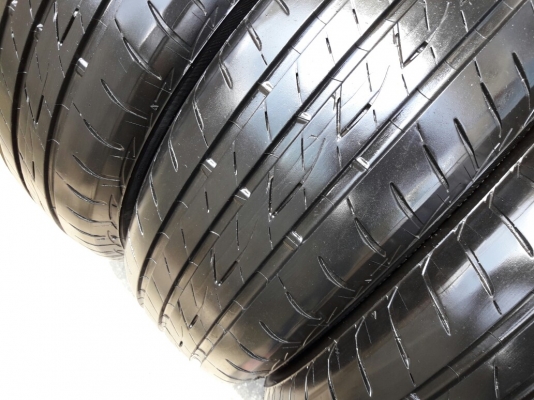 BRIDGESTONE รุ่น Ecopia EP200.  205 65R15 ปี2015 สภาพสวยมากๆ ดอกเยอะมากๆ90\% ไม่มีปะคุ้มสุดๆไม่แพง