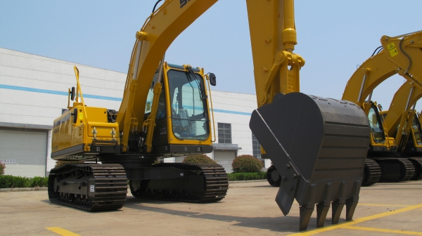 รถใหม่แบคโฮ 210 พร้อมประกัน 1 ปี