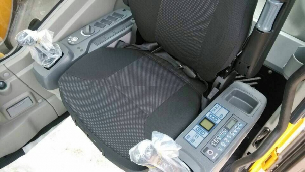 รถใหม่แบคโฮ 210 พร้อมประกัน 1 ปี