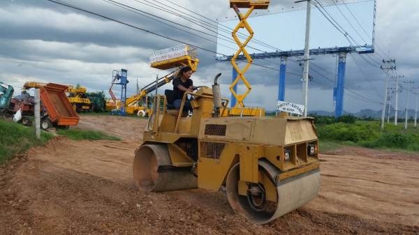 ขาย รถบด อัดสั่นสะเทือน แบบเอวอ่อน หน้าเหล็กหลังเหล็ก BOMAG BW120AD เก่านอก ขาย รถบด อัดสั่นสะเทือน แบบเอวอ่อน หน้าเหล็กหลังเหล็ก BOMAG BW120AD เก่านอก